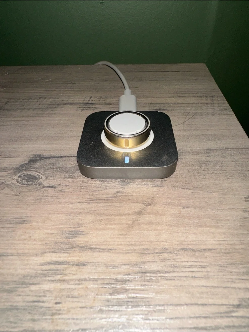 Oura Ring WITH Magnetic Ring Charger Dock